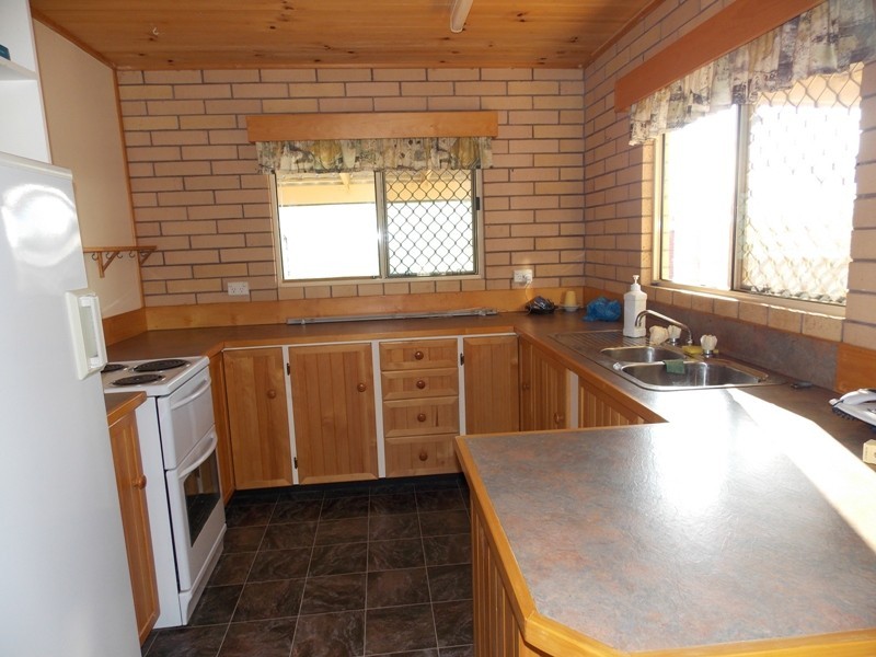 27 Normanby Street, Nanango QLD 4615