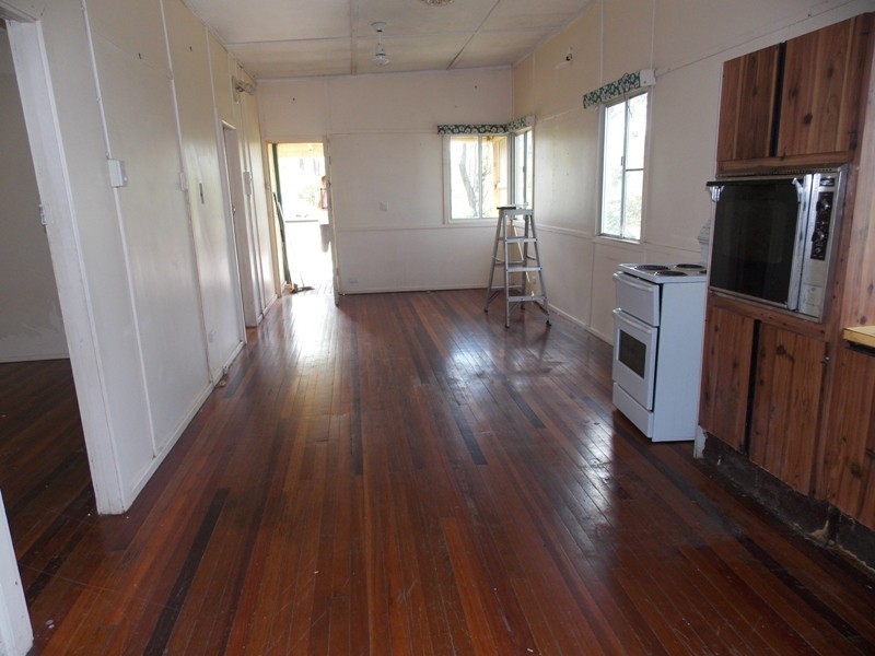 151 Lilian Avenue, Ellesmere QLD 4610