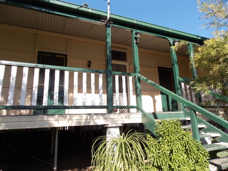 92 Burnett Street, Nanango QLD 4615