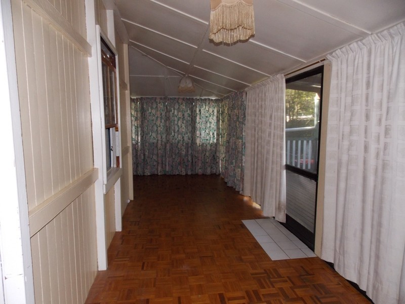 92 Burnett Street, Nanango QLD 4615