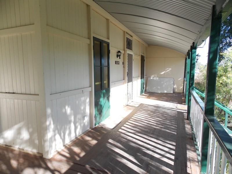 92 Burnett Street, Nanango QLD 4615