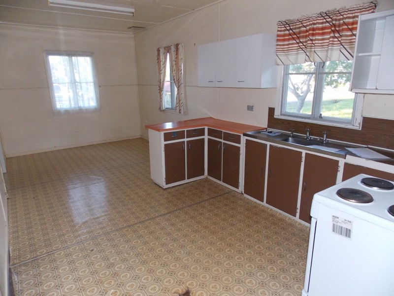 5 Davies Street, Yarraman QLD 4614