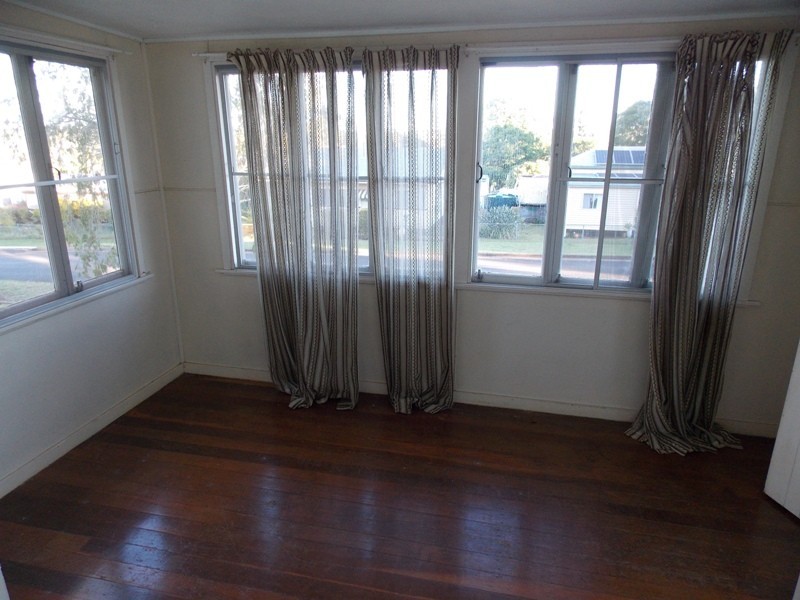 5 Davies Street, Yarraman QLD 4614