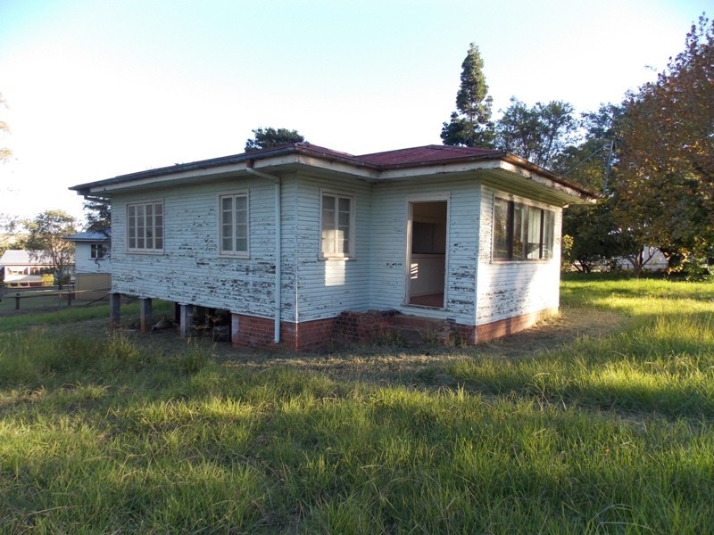 5 Davies Street, Yarraman QLD 4614