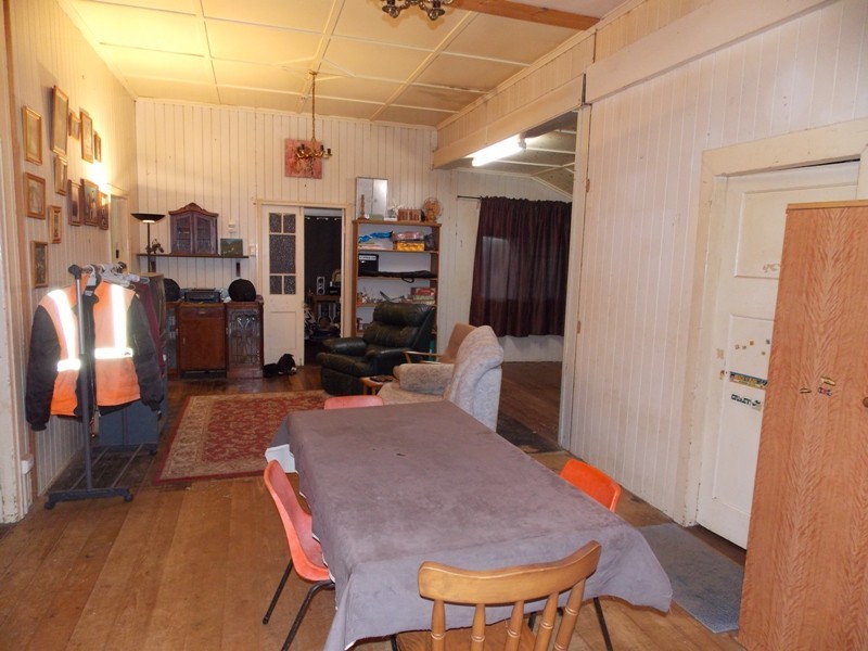 67 Chester Street, Nanango QLD 4615