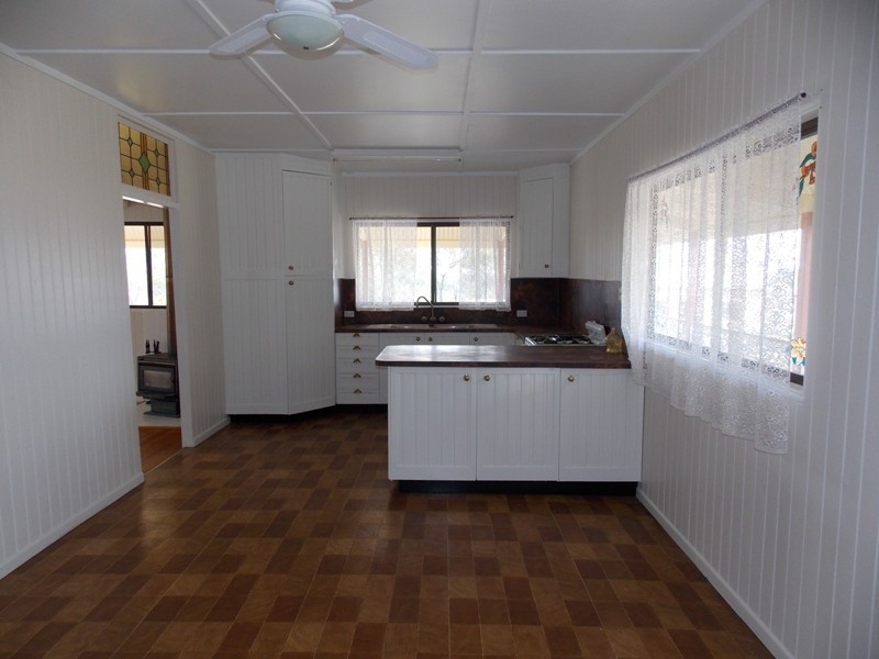 6 Main Street, Maidenwell QLD 4615