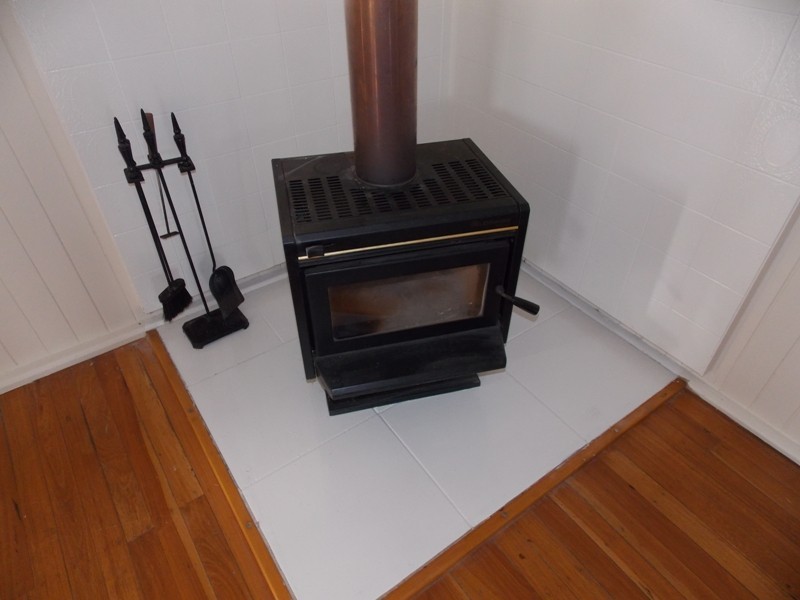 6 Main Street, Maidenwell QLD 4615