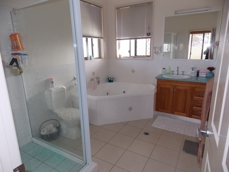 293 Nukku North Road, Blackbutt QLD 4306