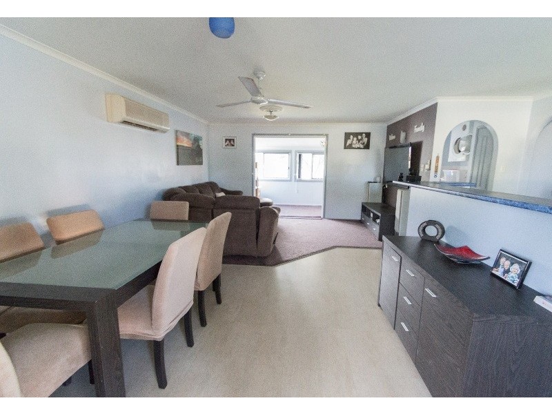 35 Cairns Street, Nanango QLD 4615