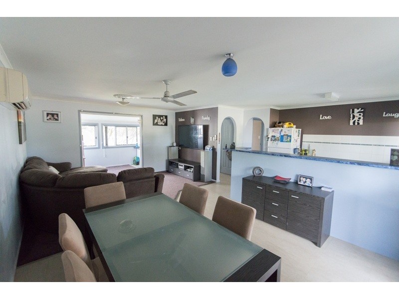 35 Cairns Street, Nanango QLD 4615