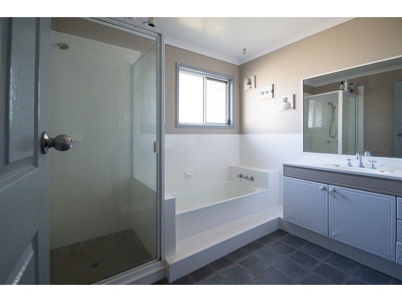 35 Cairns Street, Nanango QLD 4615