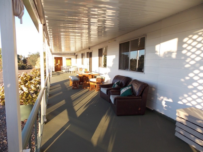 106 Cobby Road, Nanango QLD 4615