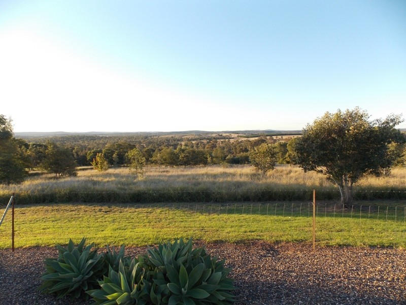 106 Cobby Road, Nanango QLD 4615