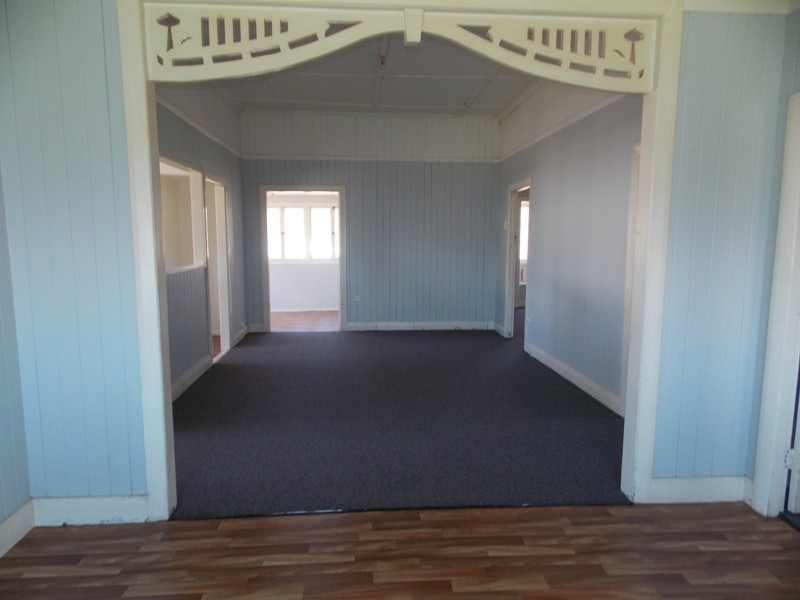 1 Hunter Street, Nanango QLD 4615