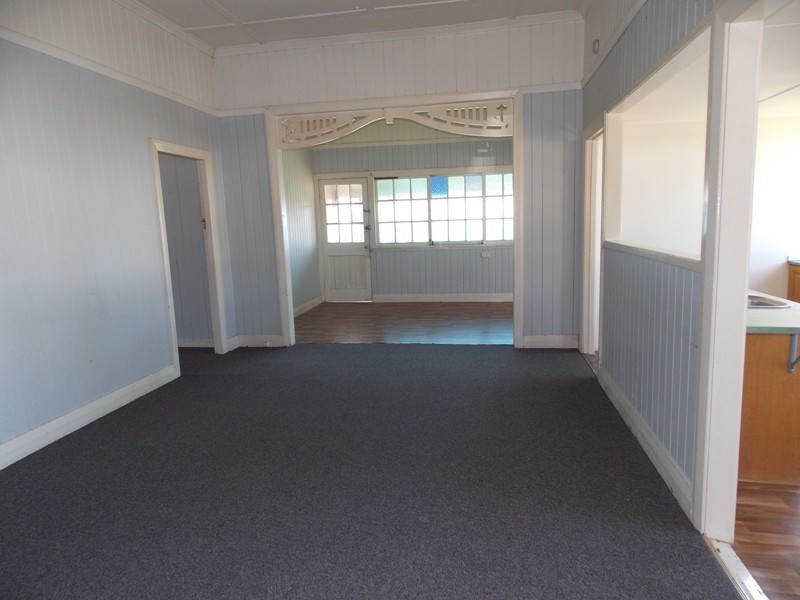 1 Hunter Street, Nanango QLD 4615