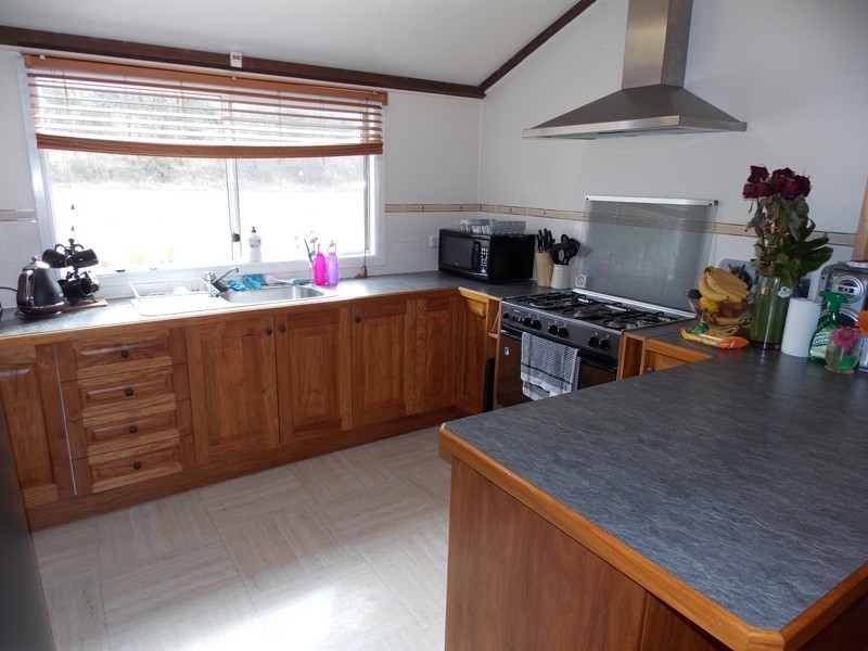 3 McNeil Street, Yarraman QLD 4614