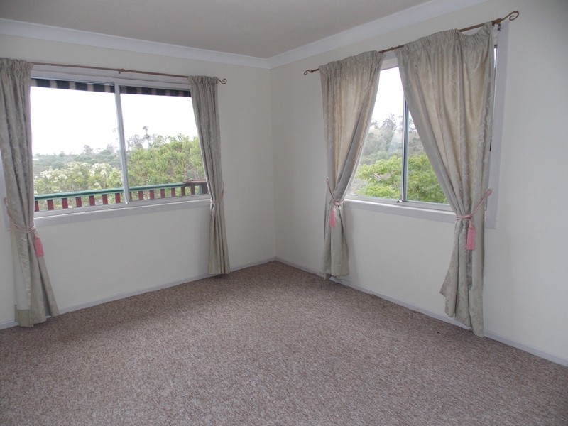 65 Hicken Way, Nanango QLD 4615