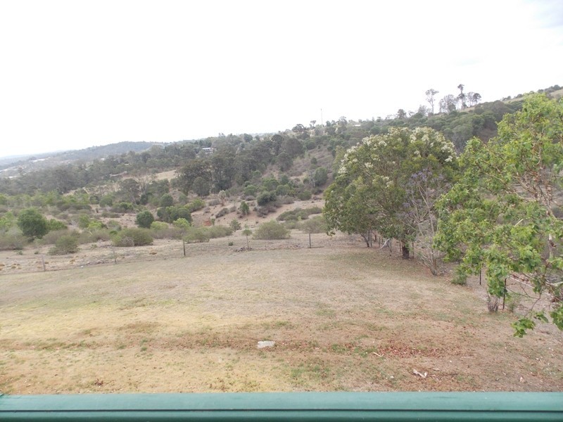 65 Hicken Way, Nanango QLD 4615