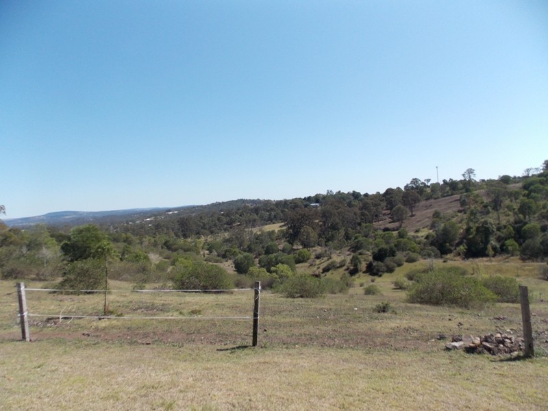 65 Hicken Way, Nanango QLD 4615