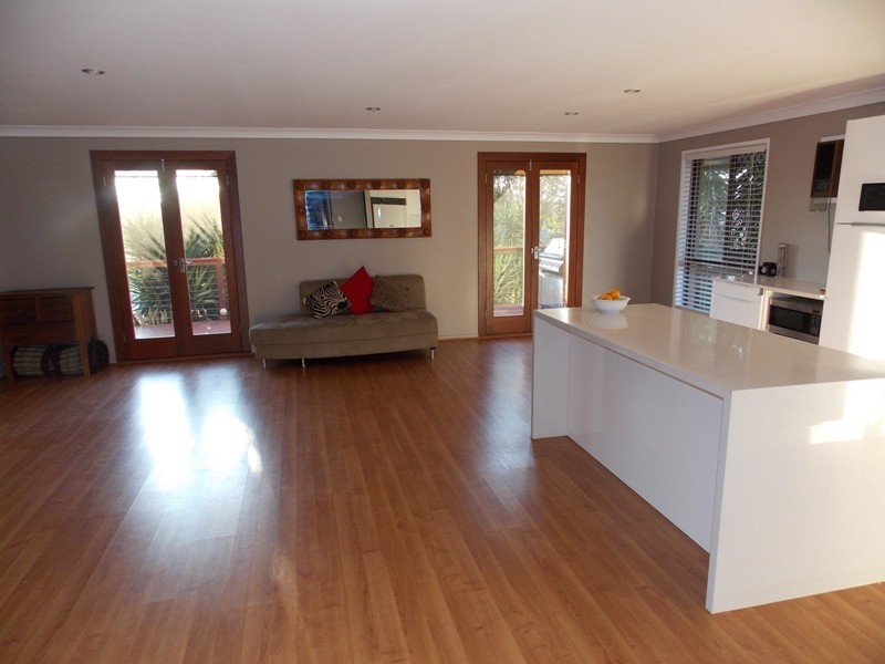 26 Bunker Avenue, Nanango QLD 4615