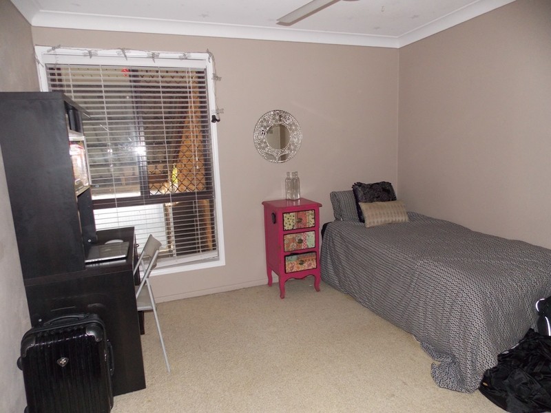26 Bunker Avenue, Nanango QLD 4615