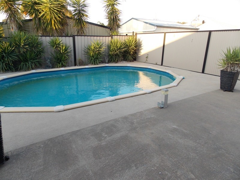 26 Bunker Avenue, Nanango QLD 4615