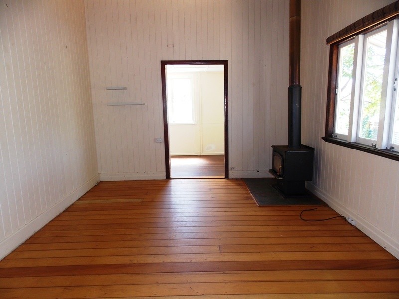 40 Elk Street, Nanango QLD 4615