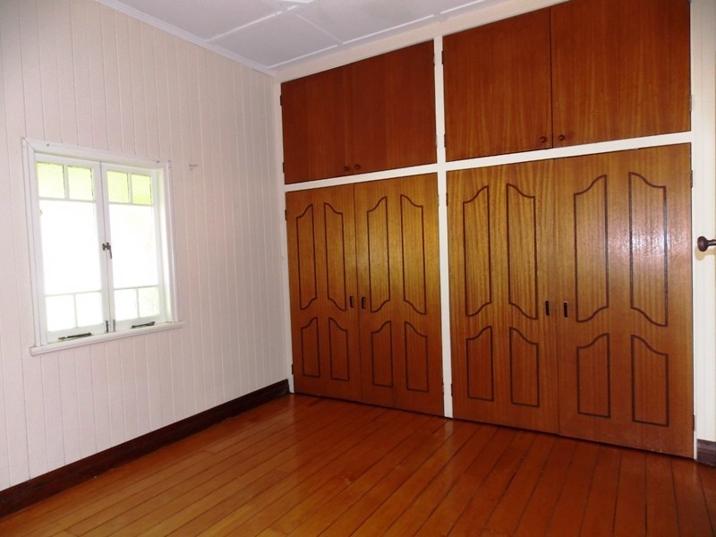 40 Elk Street, Nanango QLD 4615