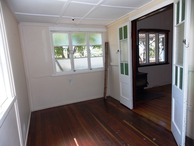 40 Elk Street, Nanango QLD 4615