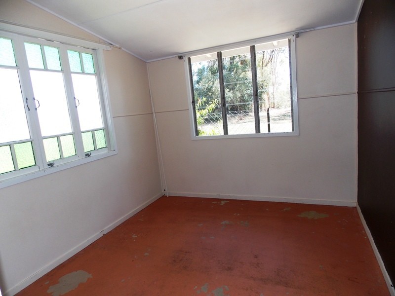 40 Elk Street, Nanango QLD 4615