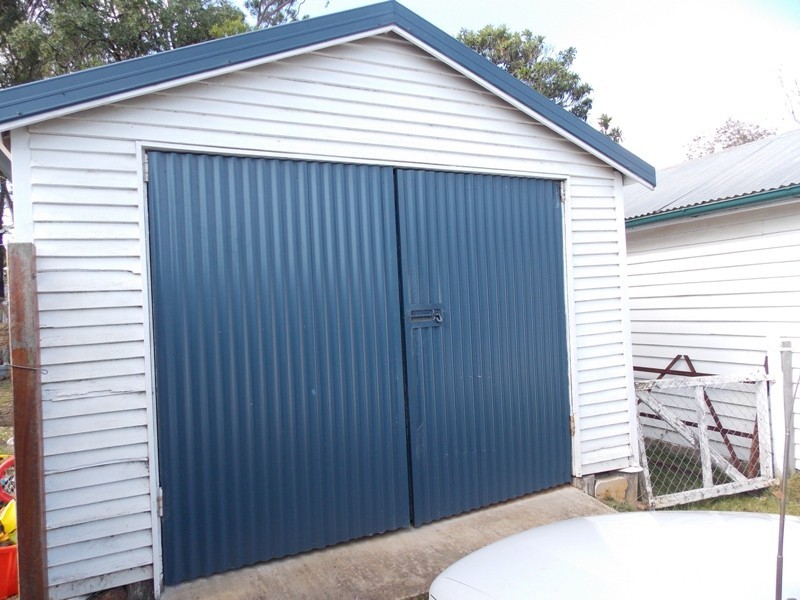 40 Elk Street, Nanango QLD 4615