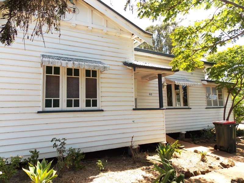 40 Elk Street, Nanango QLD 4615