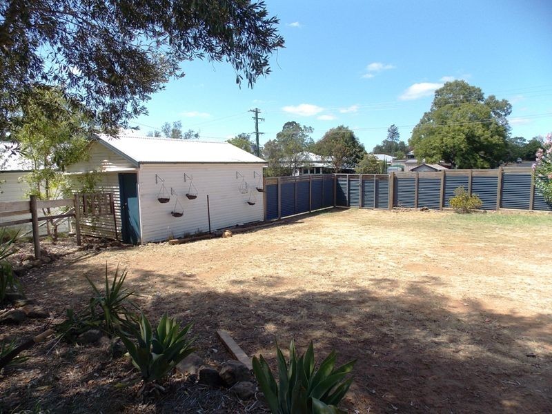 40 Elk Street, Nanango QLD 4615