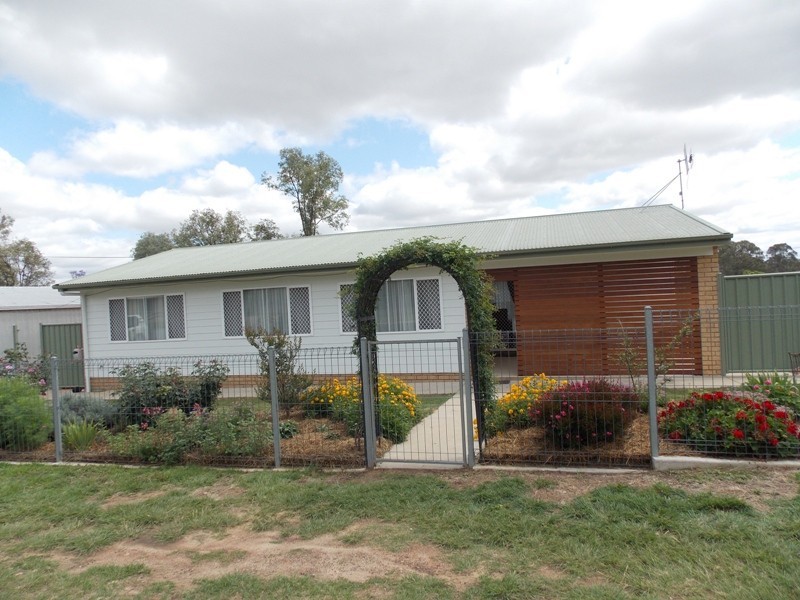 85 Chester Street, Nanango QLD 4615