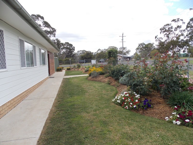 85 Chester Street, Nanango QLD 4615