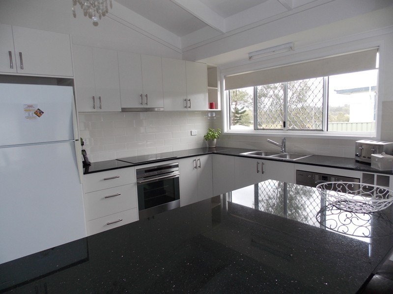 85 Chester Street, Nanango QLD 4615