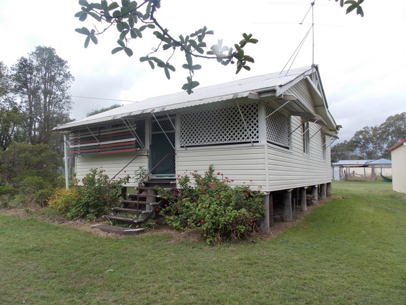 6 Burnett Street, Nanango QLD 4615