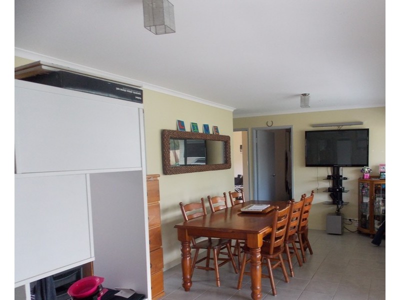 95 Wickham Street, Nanango QLD 4615