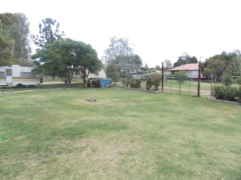 95 Wickham Street, Nanango QLD 4615