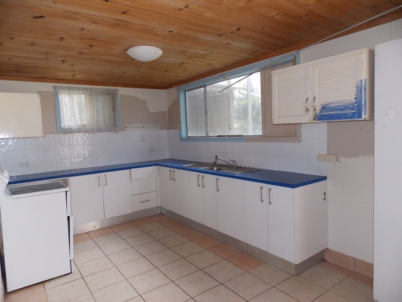 21 Brisbane Street, Nanango QLD 4615