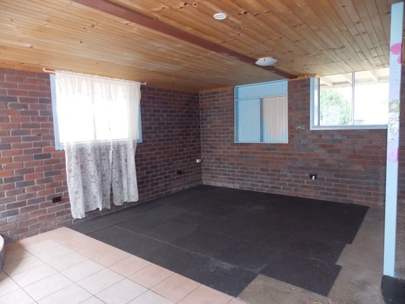 21 Brisbane Street, Nanango QLD 4615