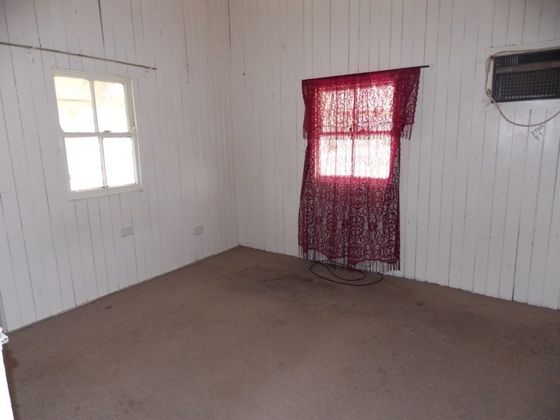 21 Brisbane Street, Nanango QLD 4615