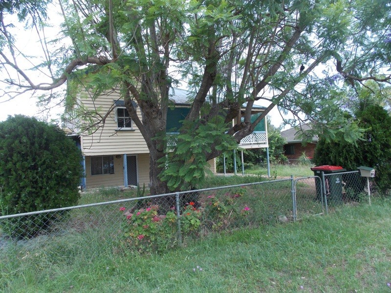 21 Brisbane Street, Nanango QLD 4615
