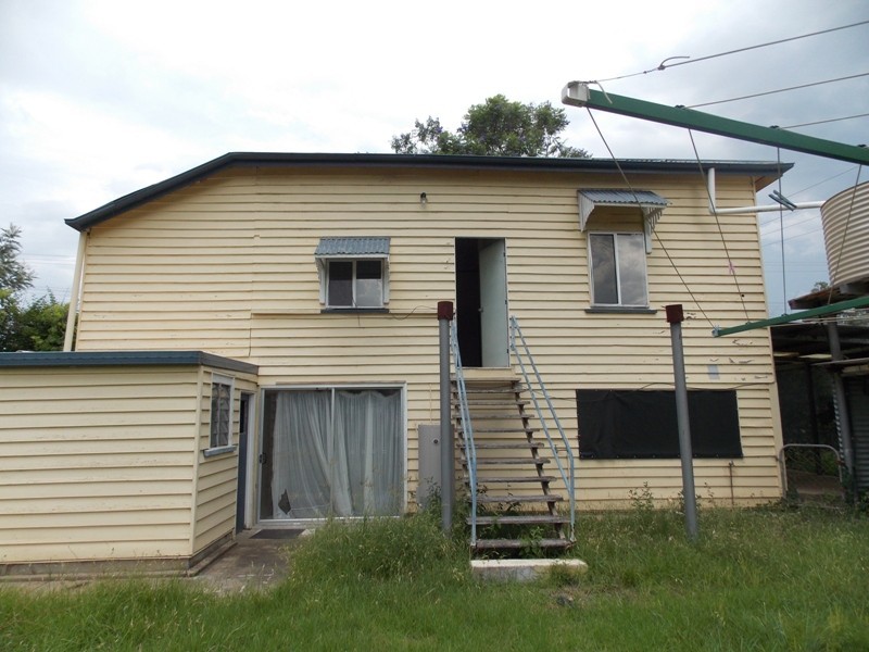 21 Brisbane Street, Nanango QLD 4615