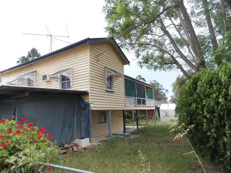 21 Brisbane Street, Nanango QLD 4615