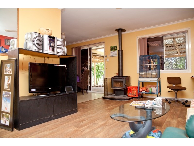 103 Brisbane St, Nanango QLD 4615