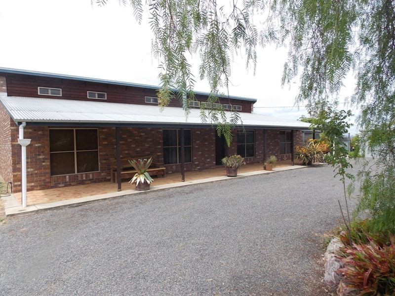 96 Hicken Way, Nanango QLD 4615