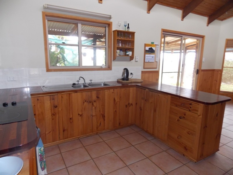 96 Hicken Way, Nanango QLD 4615