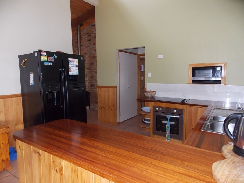 96 Hicken Way, Nanango QLD 4615