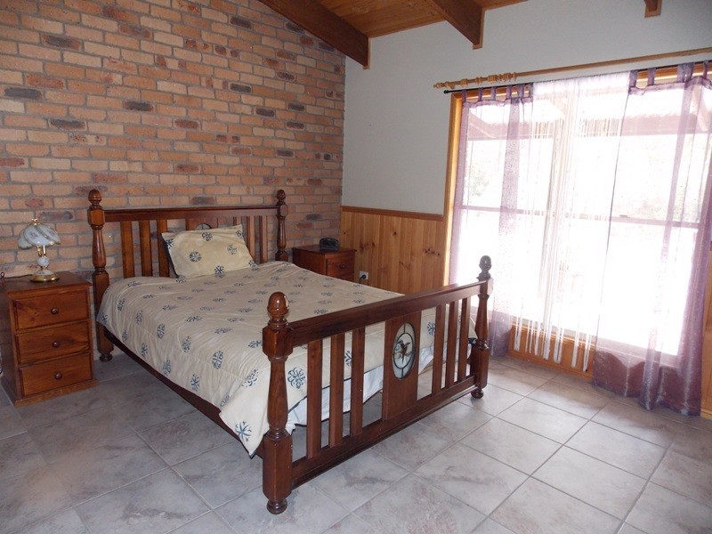 96 Hicken Way, Nanango QLD 4615